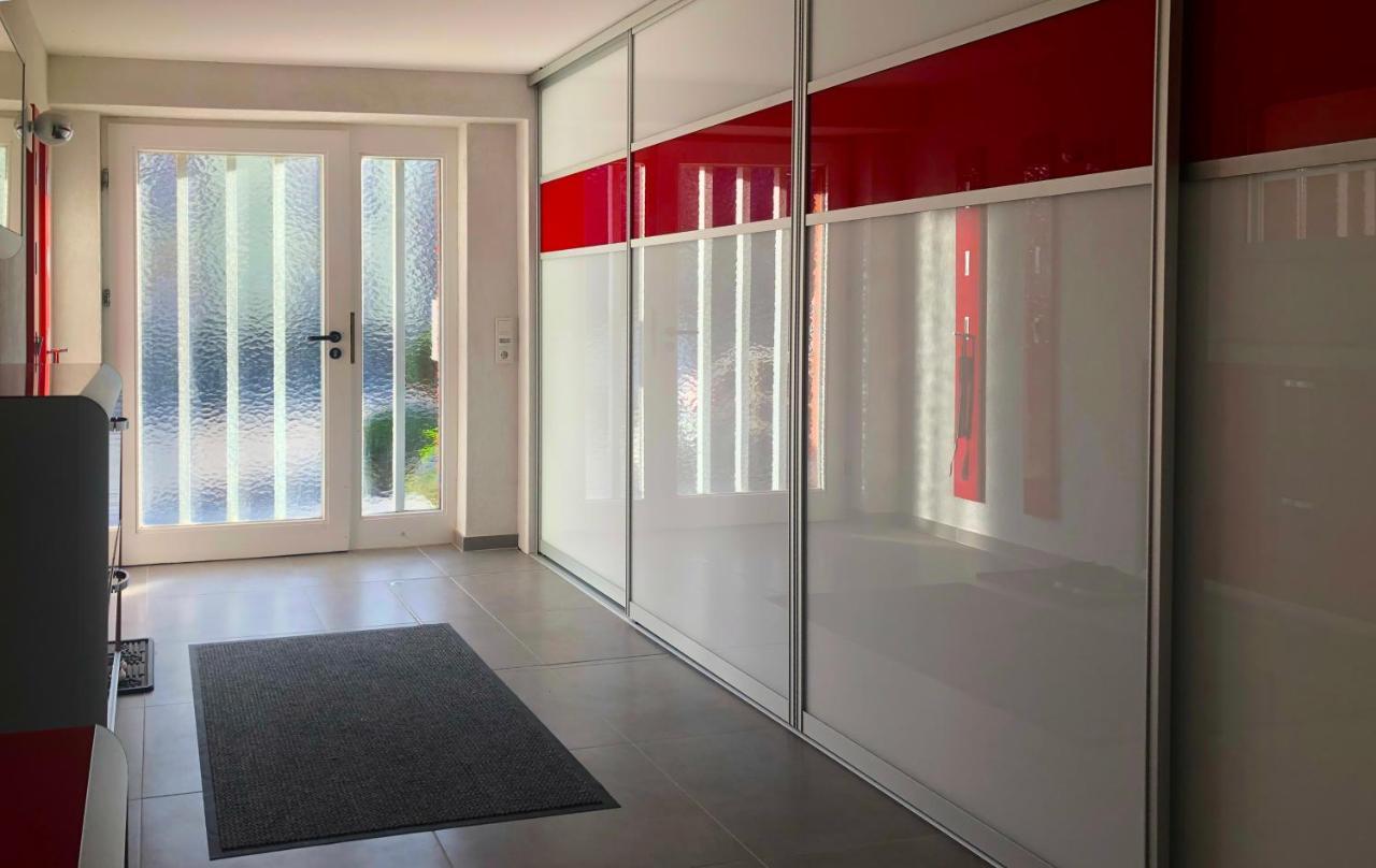 Modernes Apartment In Schoener Lage Дюссельдорф Экстерьер фото
