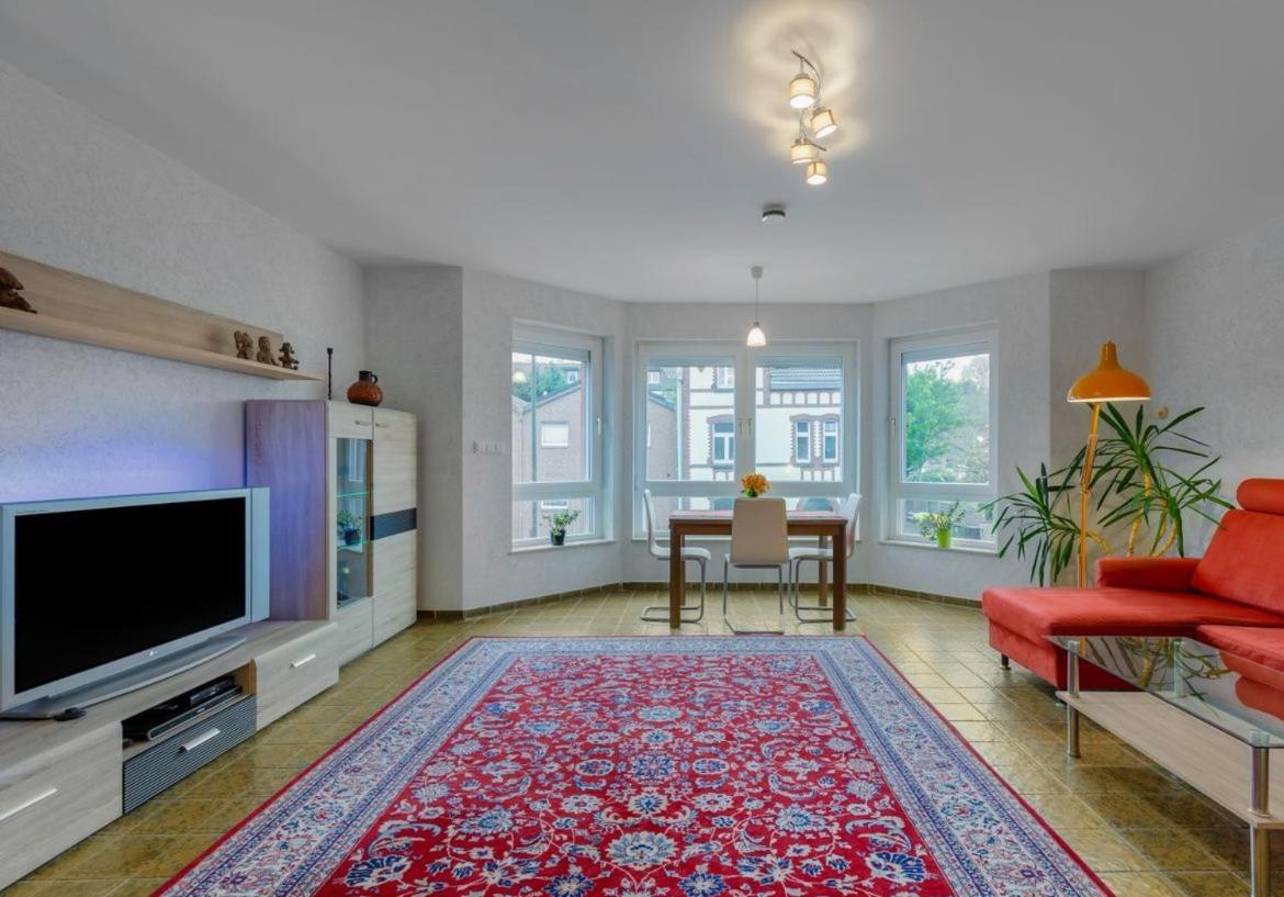Modernes Apartment In Schoener Lage Дюссельдорф Экстерьер фото