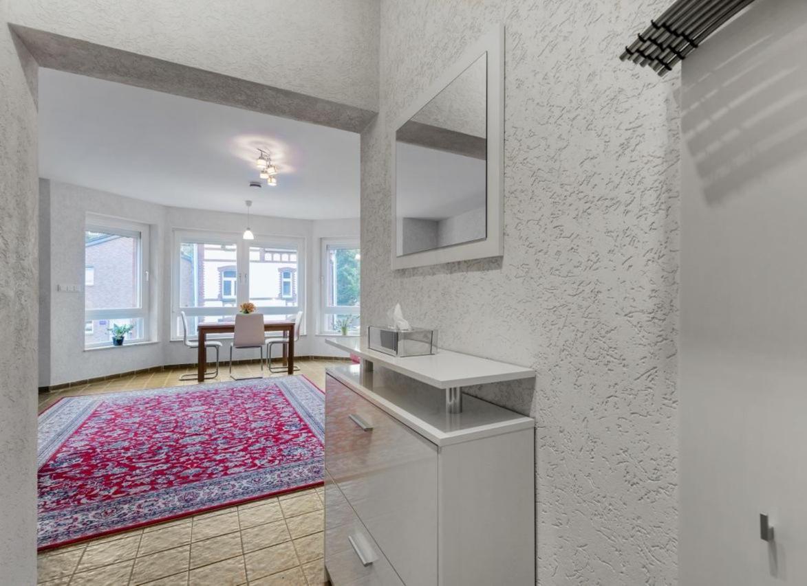 Modernes Apartment In Schoener Lage Дюссельдорф Экстерьер фото