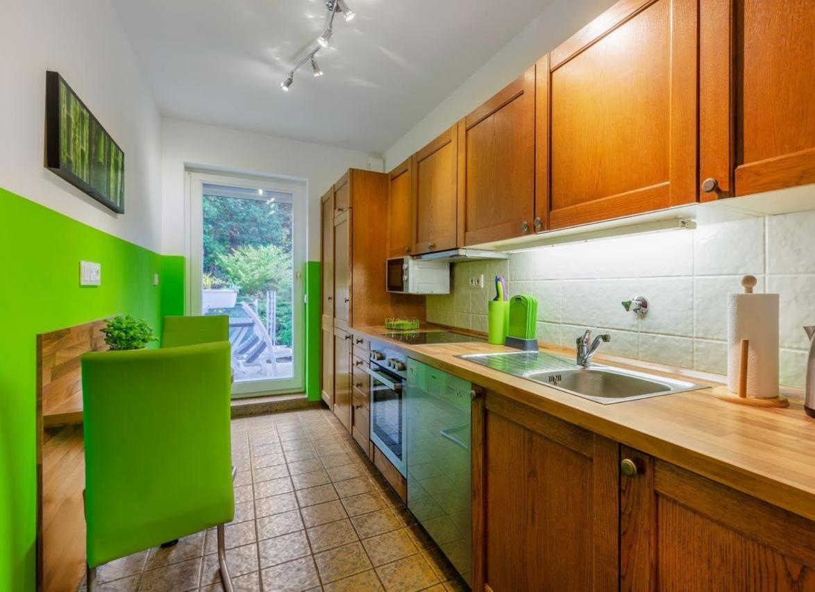 Modernes Apartment In Schoener Lage Дюссельдорф Экстерьер фото