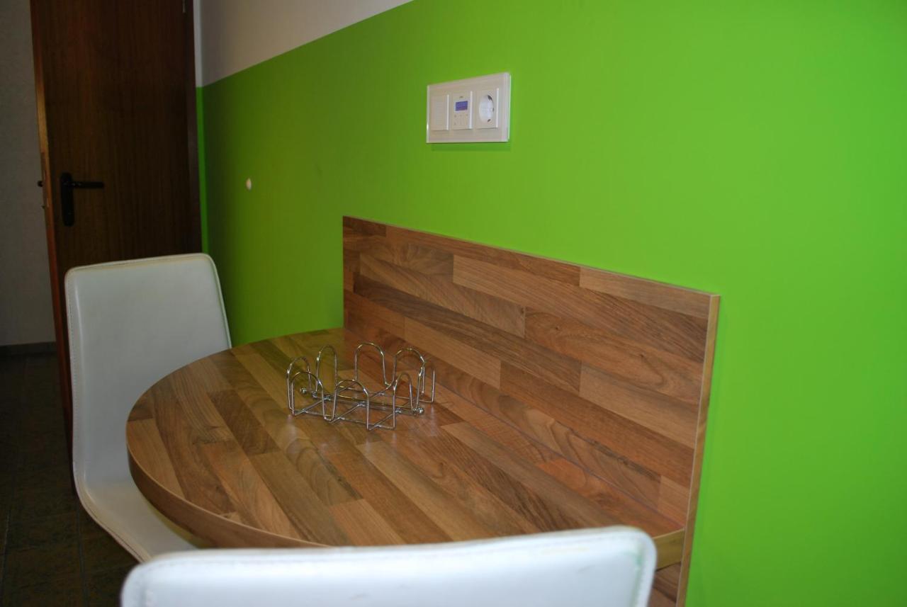 Modernes Apartment In Schoener Lage Дюссельдорф Экстерьер фото